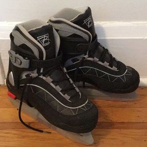 Kids ices skates adjustable sizes 1-4